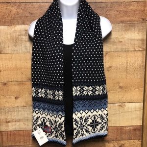 Arctic Circle Wool Scarf snowflakes